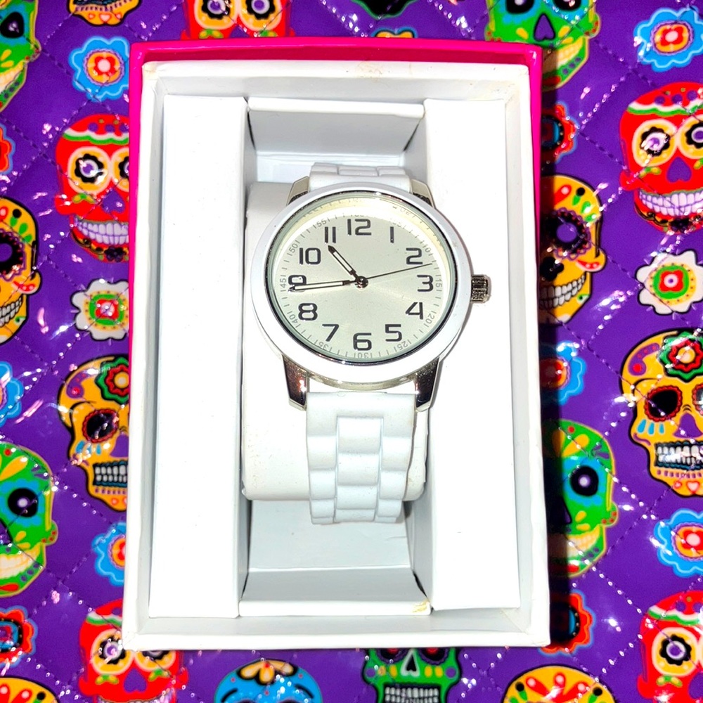 White watch women’s xhilarationbrand new.